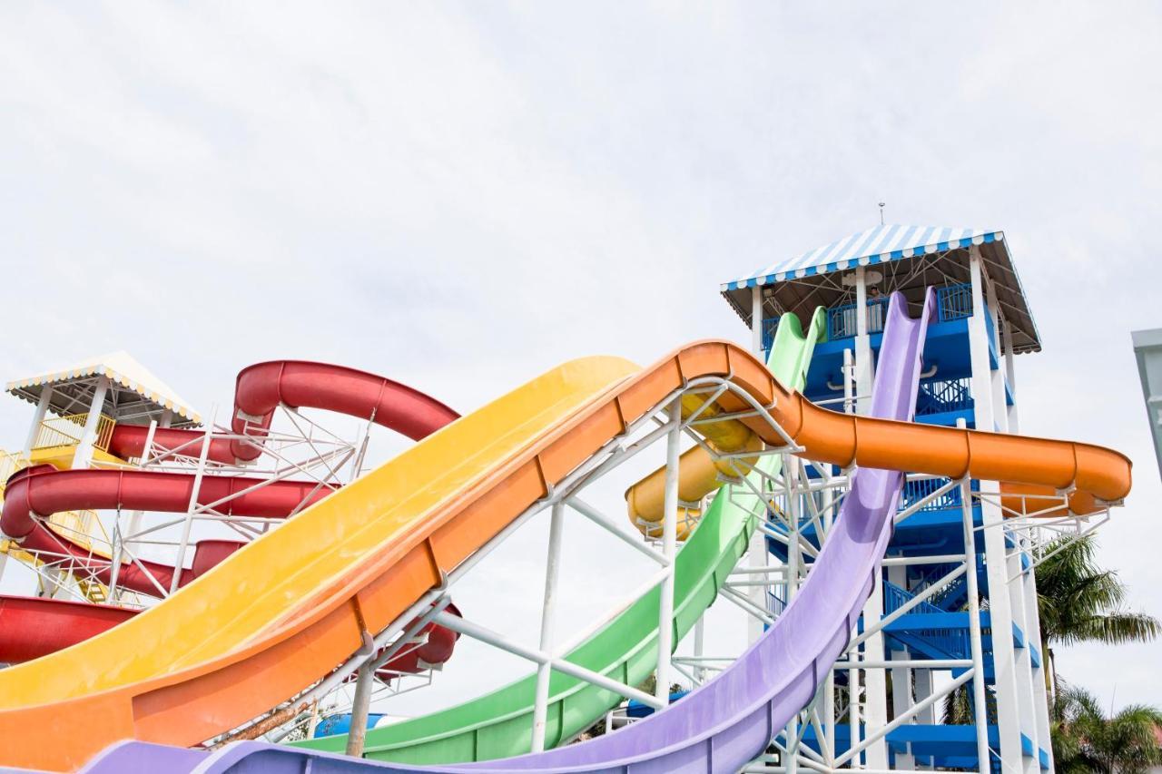 Eon Centennial Resort Hotel & Waterpark Iloilo City Εξωτερικό φωτογραφία