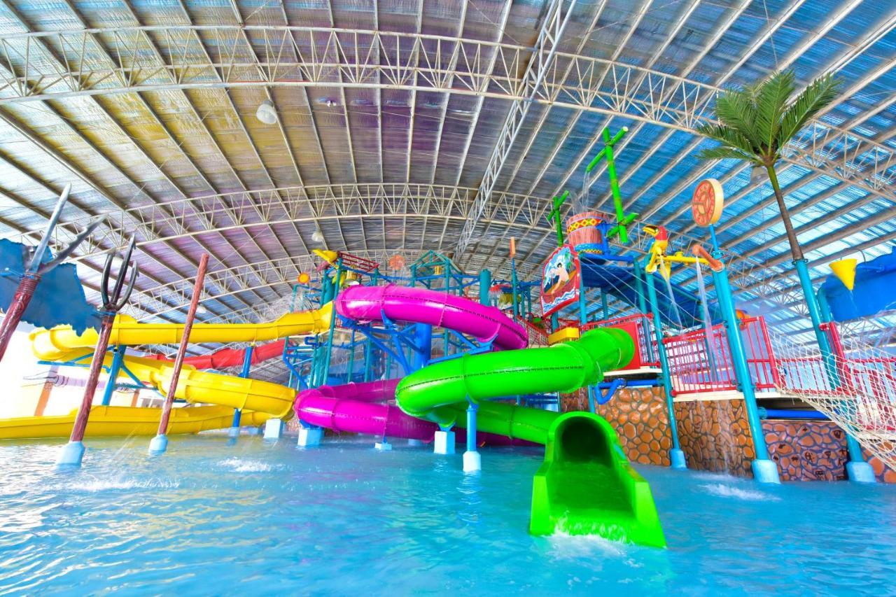 Eon Centennial Resort Hotel & Waterpark Iloilo City Εξωτερικό φωτογραφία