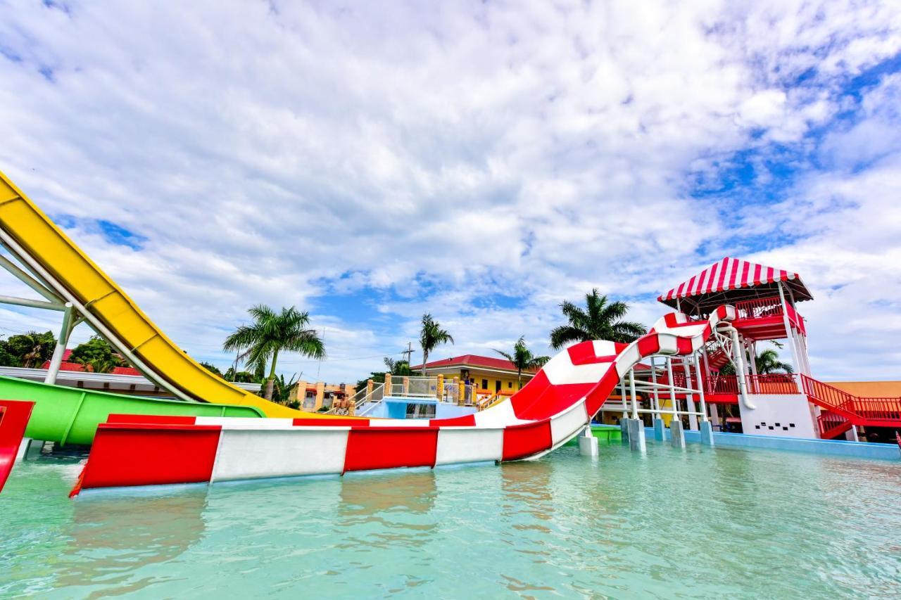 Eon Centennial Resort Hotel & Waterpark Iloilo City Εξωτερικό φωτογραφία