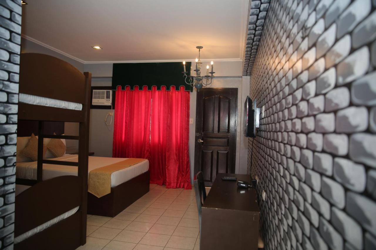 Eon Centennial Resort Hotel & Waterpark Iloilo City Δωμάτιο φωτογραφία