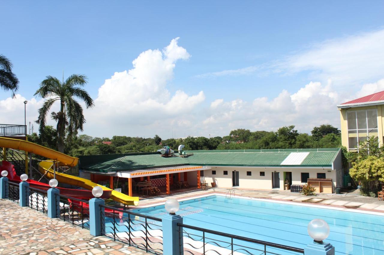 Eon Centennial Resort Hotel & Waterpark Iloilo City Εξωτερικό φωτογραφία