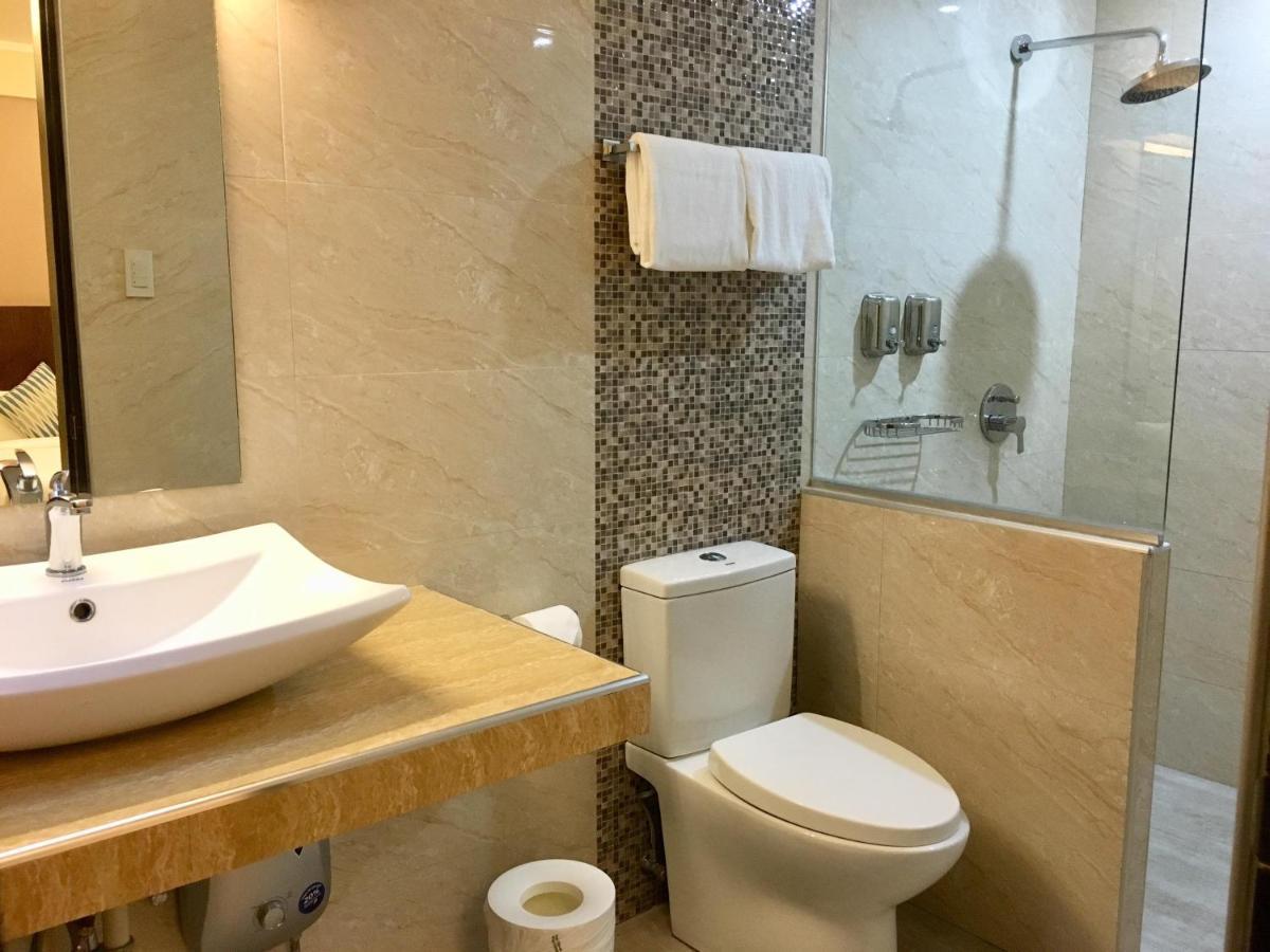 Eon Centennial Resort Hotel & Waterpark Iloilo City Εξωτερικό φωτογραφία