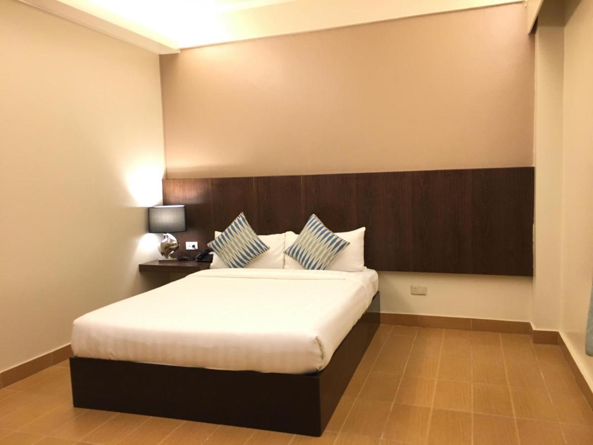 Eon Centennial Resort Hotel & Waterpark Iloilo City Εξωτερικό φωτογραφία