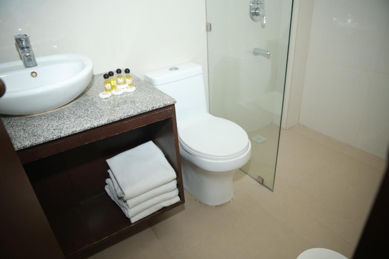Eon Centennial Resort Hotel & Waterpark Iloilo City Εξωτερικό φωτογραφία