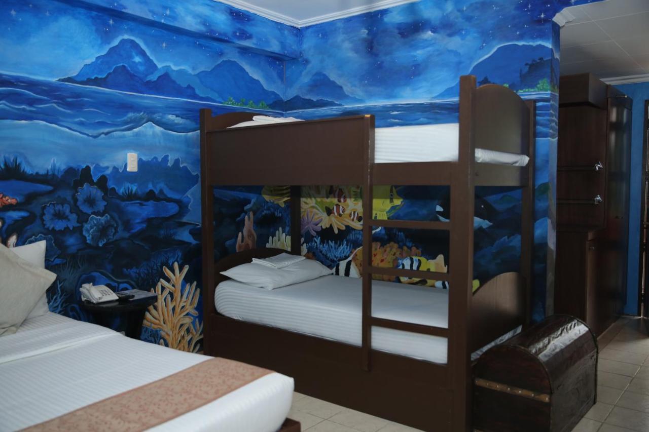 Eon Centennial Resort Hotel & Waterpark Iloilo City Εξωτερικό φωτογραφία