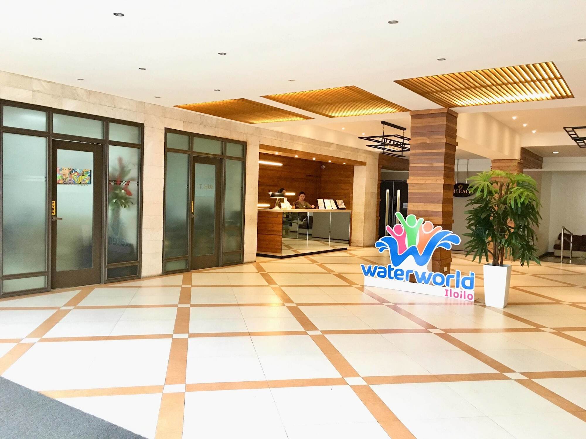 Eon Centennial Resort Hotel & Waterpark Iloilo City Εξωτερικό φωτογραφία